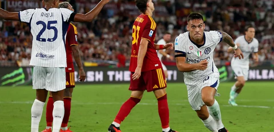 Lautaro Martínez celebra un gol contra AS Roma
