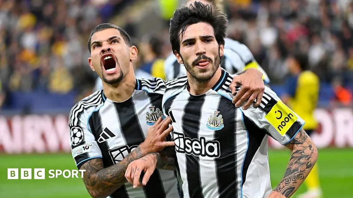 Jugadores de Newcastle celebrando un gol en el partido