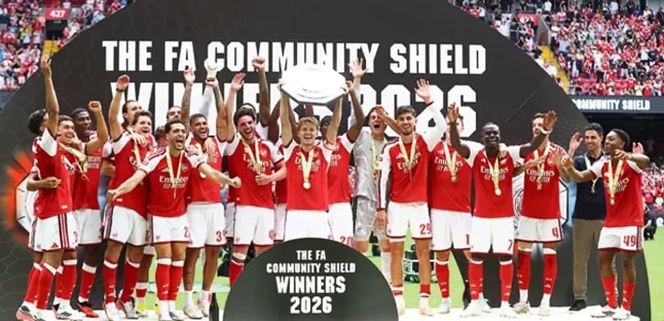 Jugadores de Arsenal celebrando el triunfo en 2026