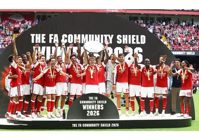 Jugadores de Arsenal celebrando el triunfo en 2026
