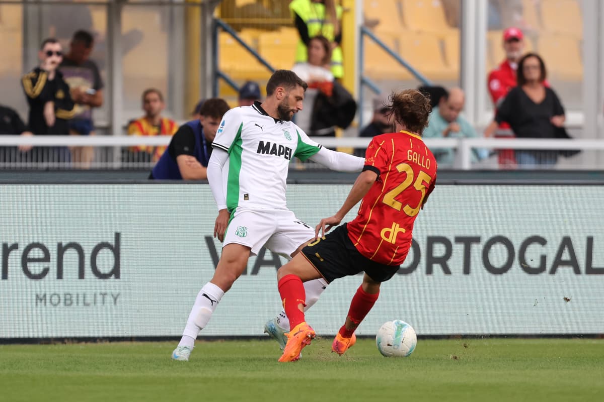 Sassuolo contra Lecce en partido de fútbol
