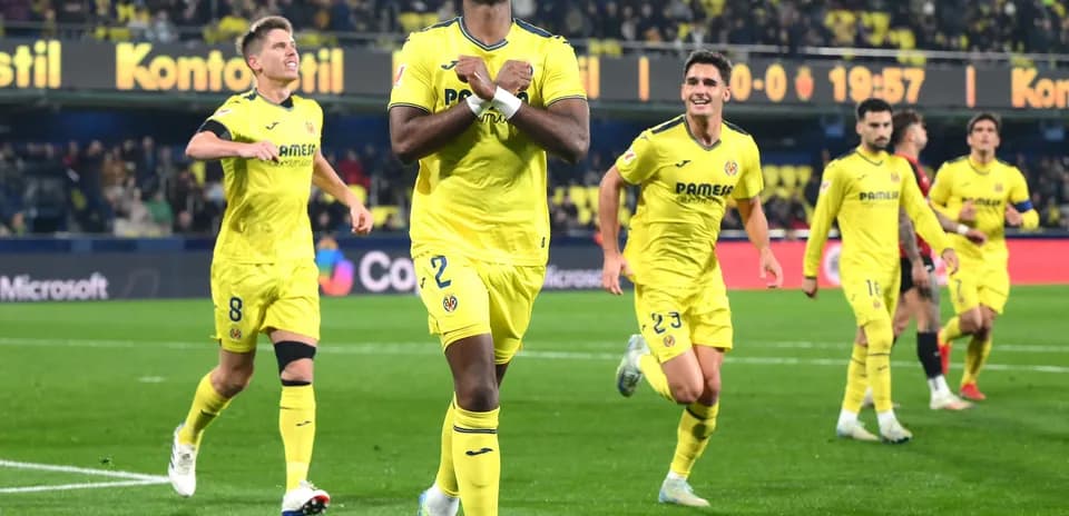 Jugadores de Villarreal celebrando un gol