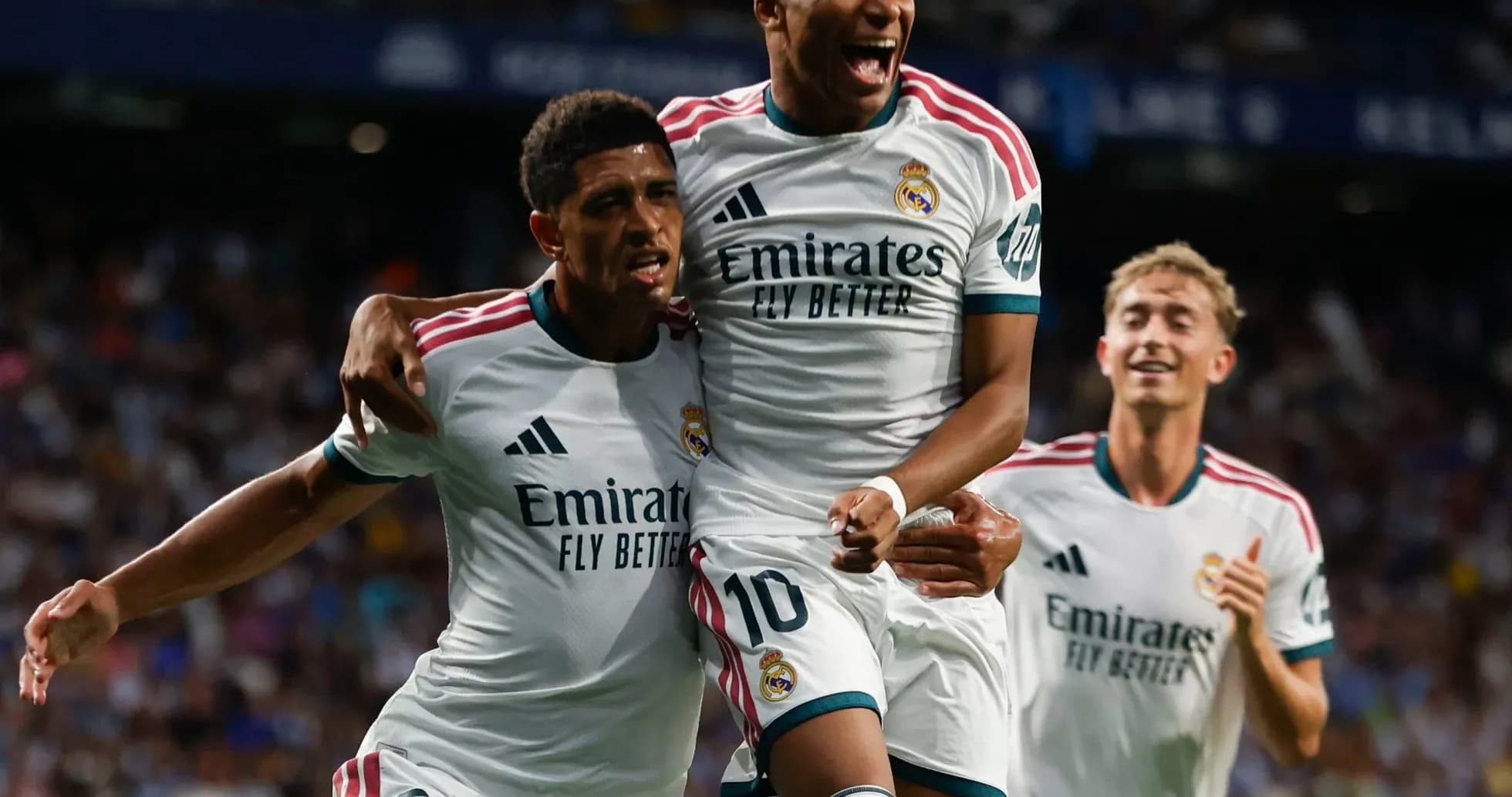 Jugadores de Real Madrid celebrando un gol