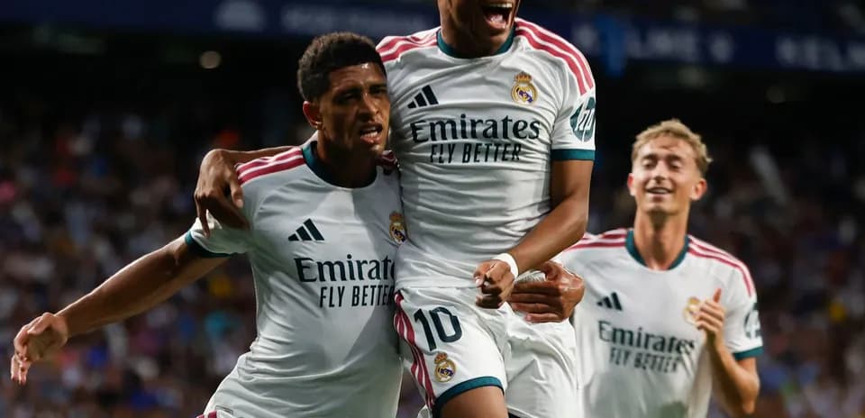 Jugadores de Real Madrid celebrando un gol