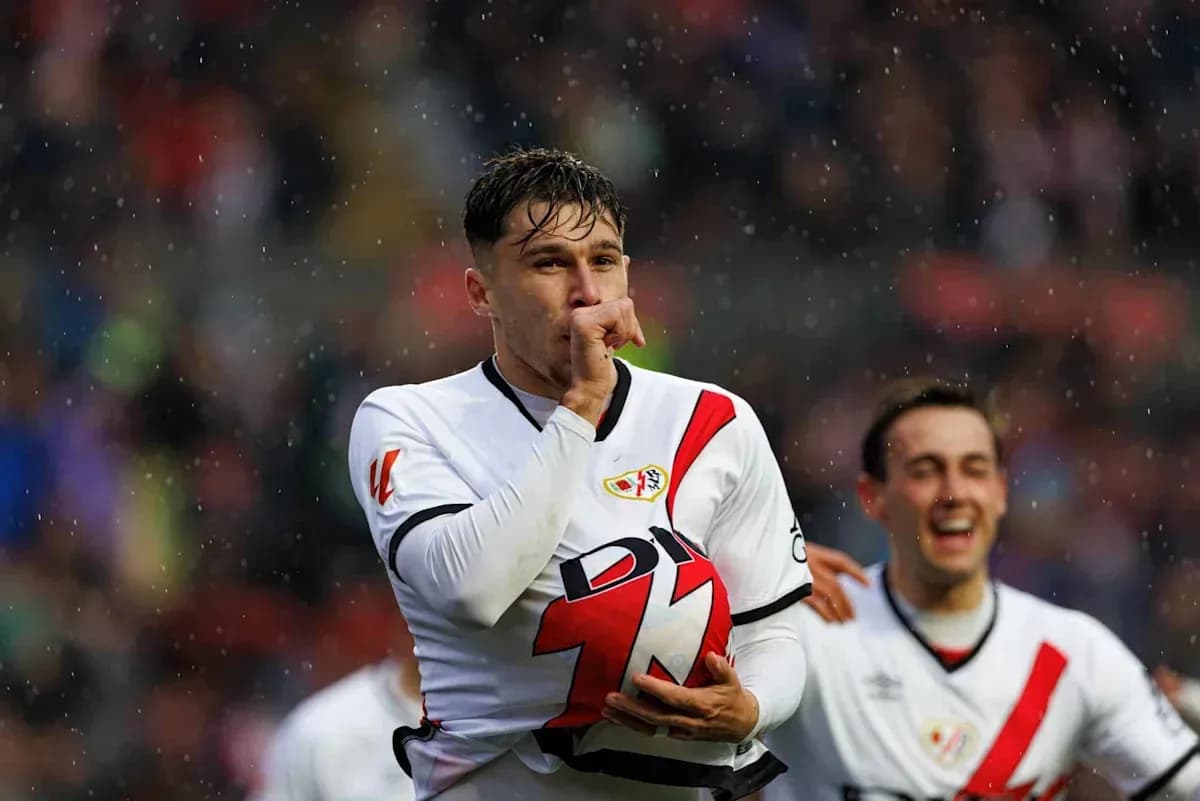 Jugador de Rayo Vallecano celebrando un gol