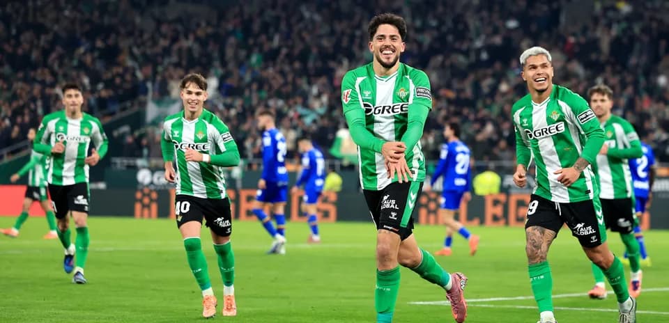 Jugadores de Real Betis celebrando un gol