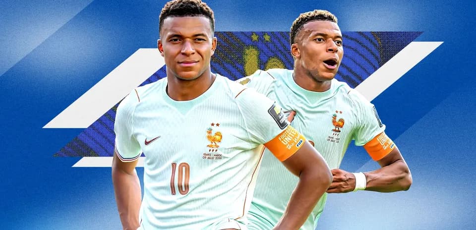 Kylian Mbappé en uniforme de Francia durante partido