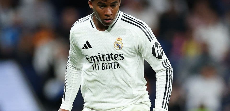Jugador del Real Madrid en acción durante el partido