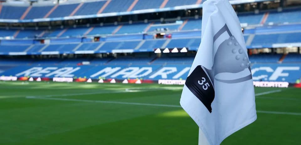 Esquina del campo en el estadio del Real Madrid