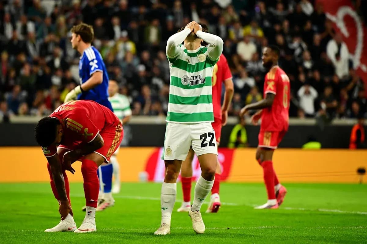 Jugador de Celtic lamentándose tras una jugada