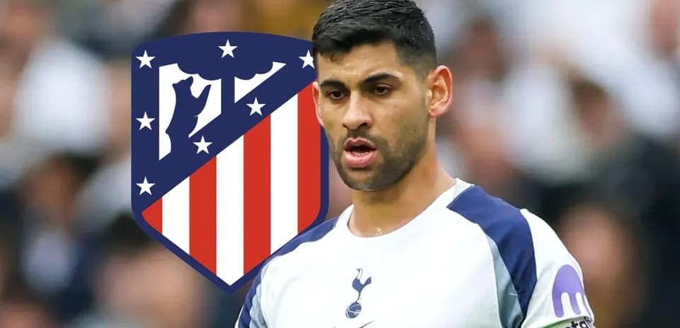 Jugador de Tottenham con escudo del Atlético de fondo