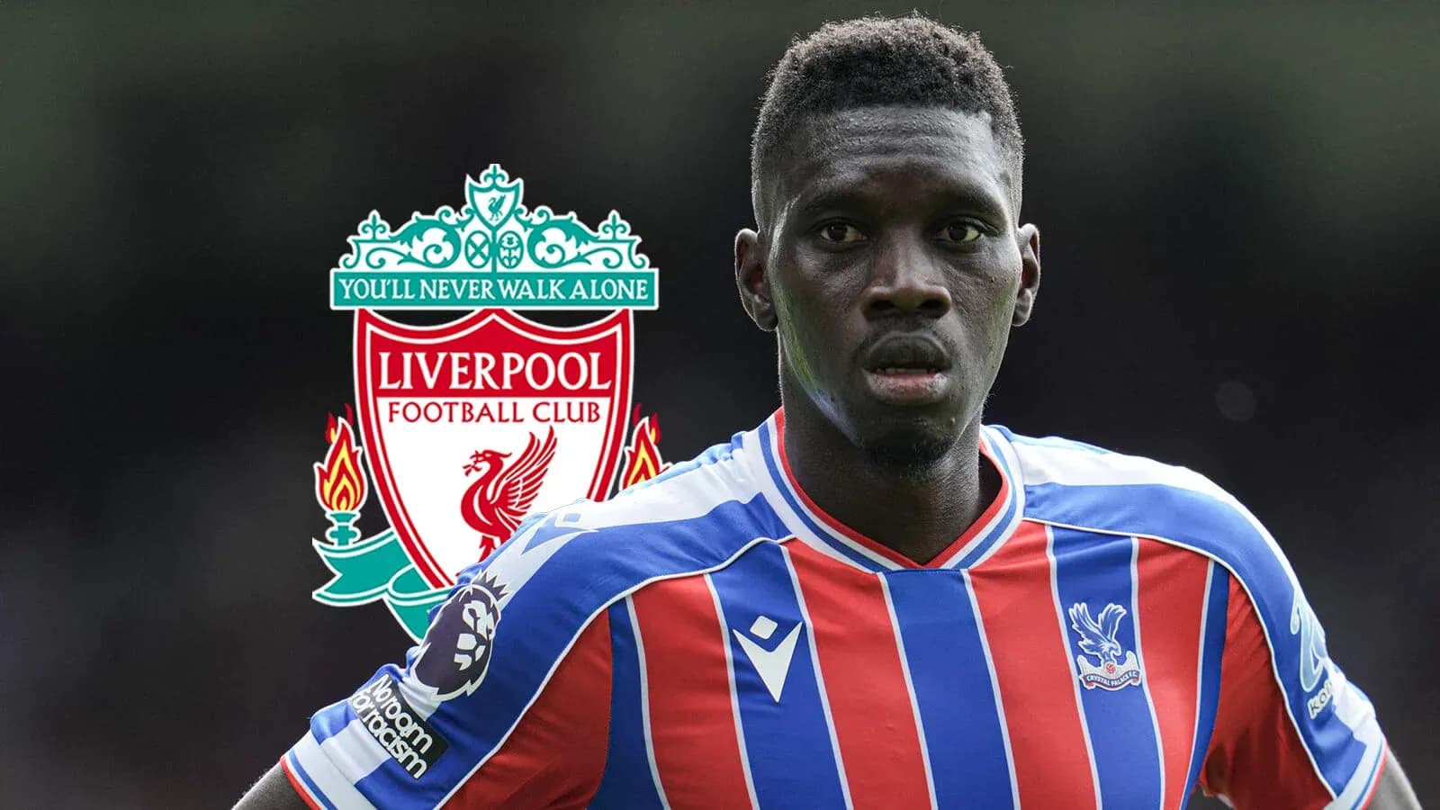 Jugador de Crystal Palace con escudo de Liverpool