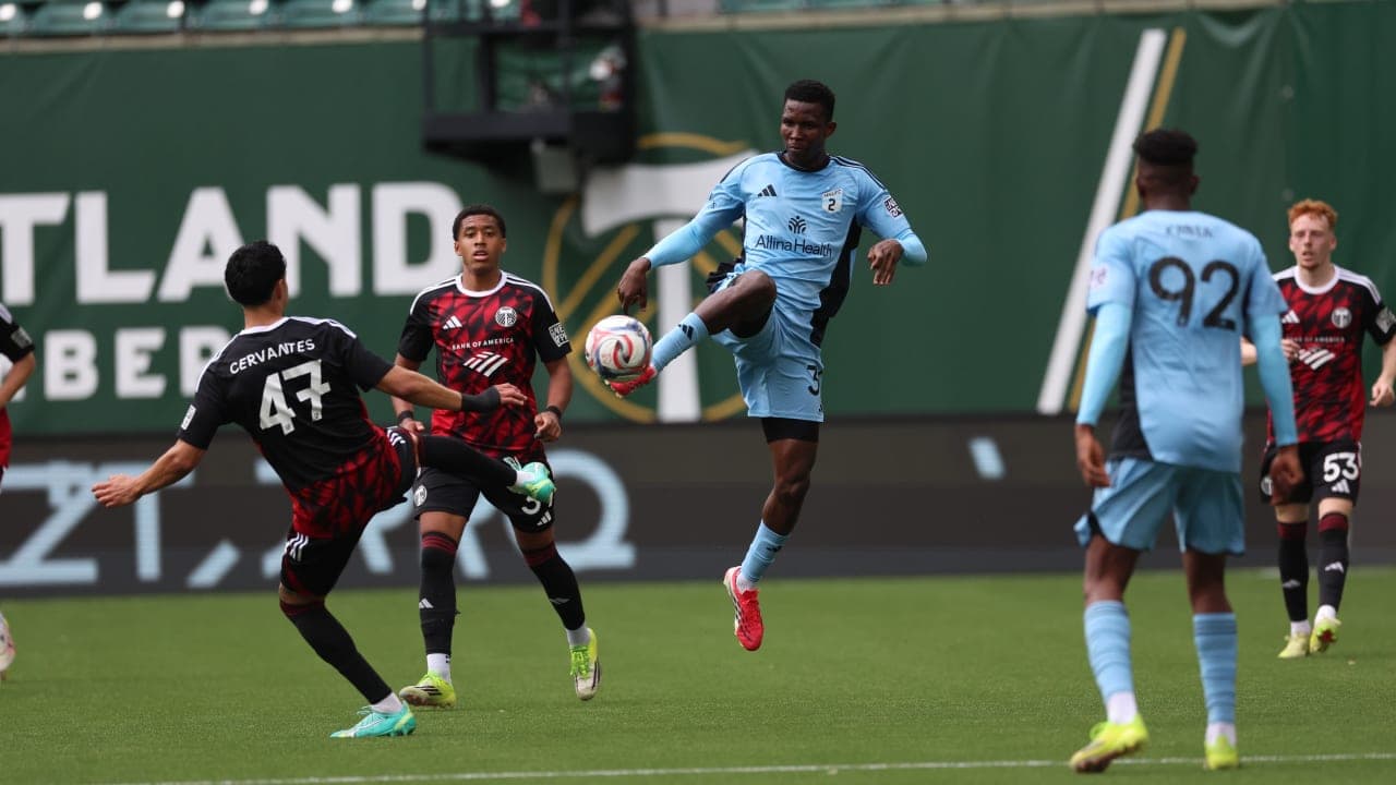 Jugador de Minnesota United II en acción