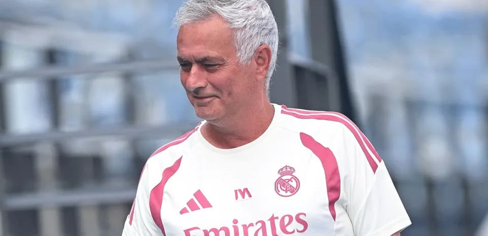 Entrenador de Real Madrid en sesión de entrenamiento