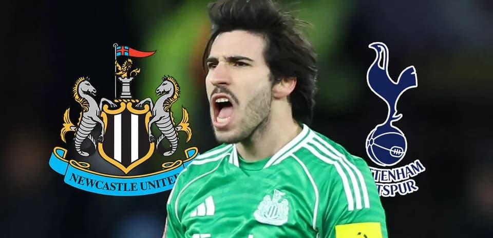 Portero de Newcastle United celebrando con entusiasmo