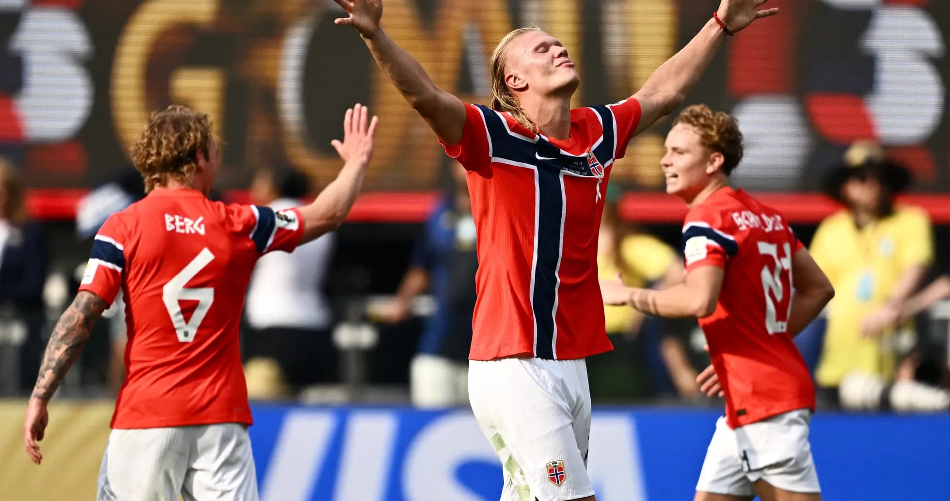 Jugadores de Noruega celebrando un gol