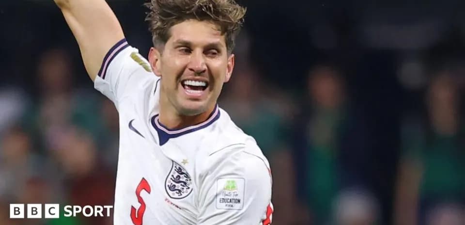 Jugador de Inglaterra celebrando un gol en el partido