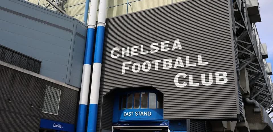 Fachada del Chelsea Football Club y East Stand