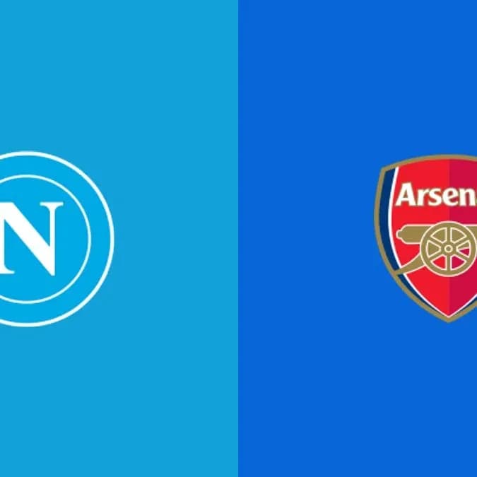 Logos de Napoli y Arsenal en fondo azul