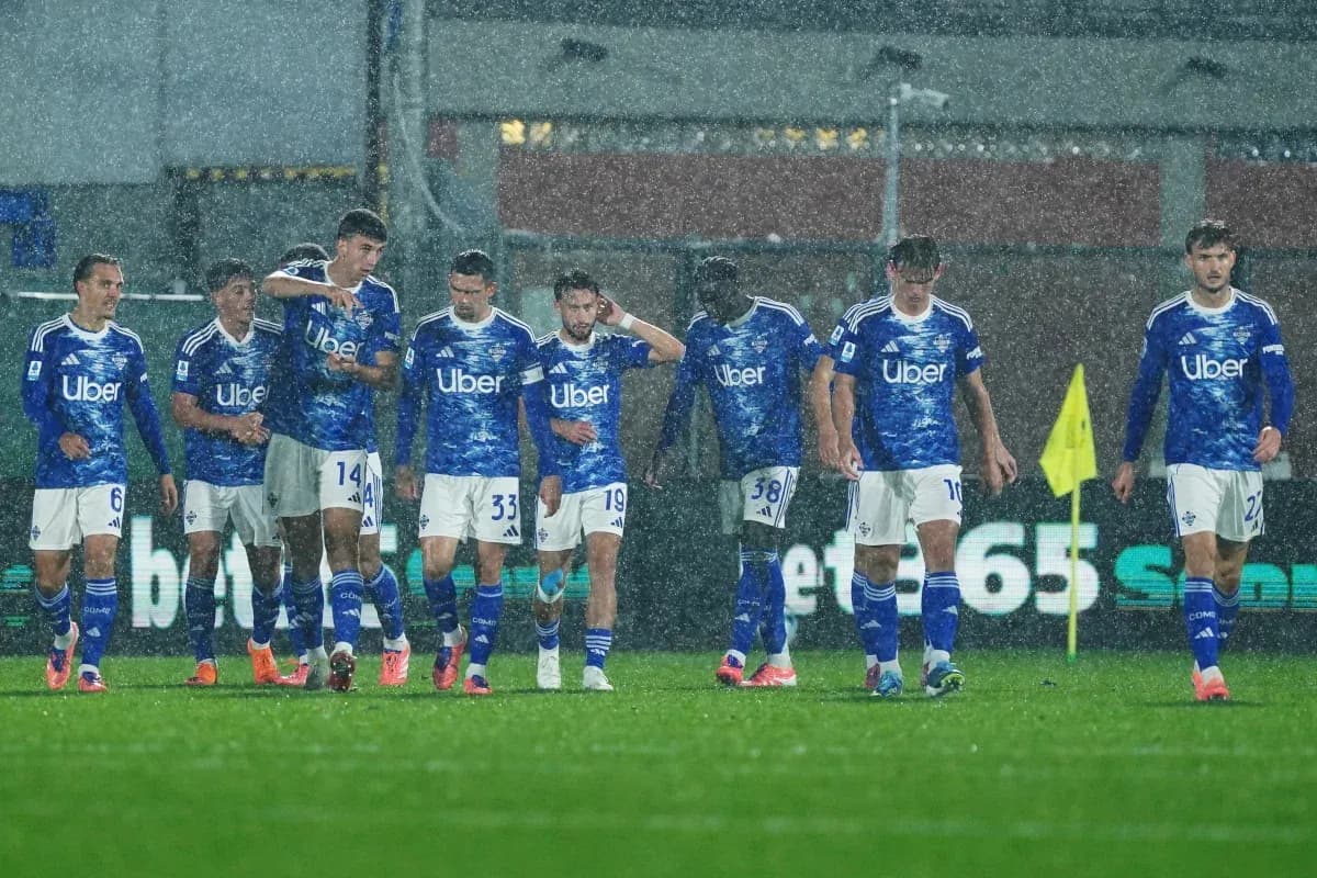 Equipo de Como en partido de fútbol