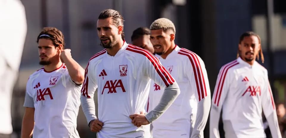 Jugadores de Liverpool en la sesión de entrenamiento