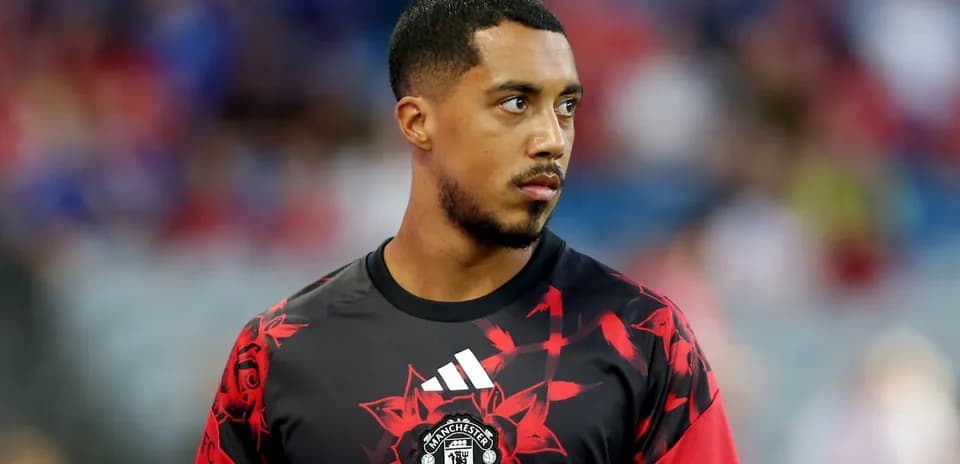 Jugador de Manchester United en calentamiento previo
