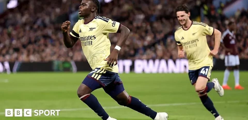 Jugador de Arsenal celebrando un gol durante el partido
