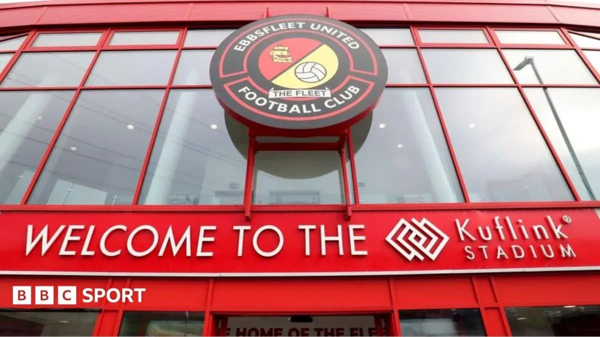 Entrada al estadio Kuflink de Ebbsfleet United