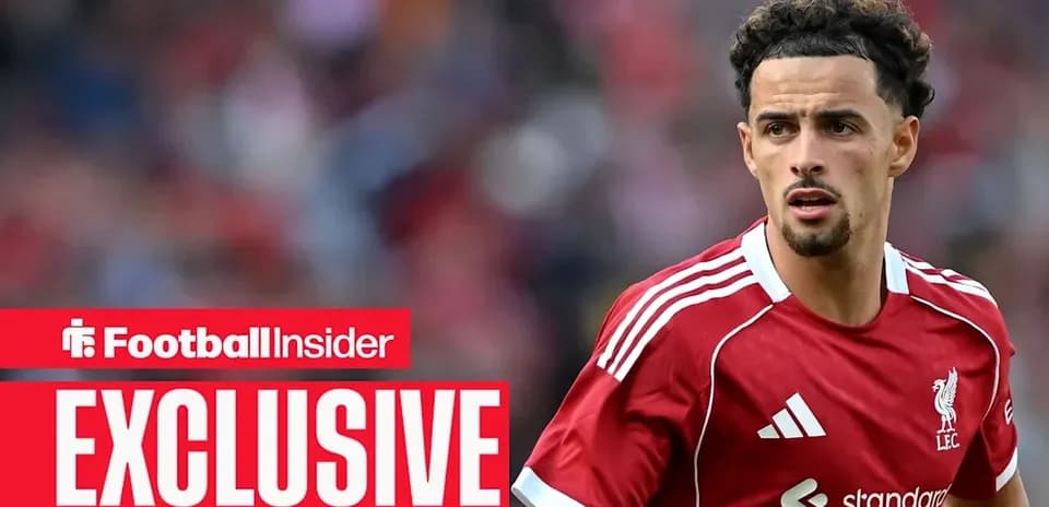 Jugador de Liverpool en acción durante un partido