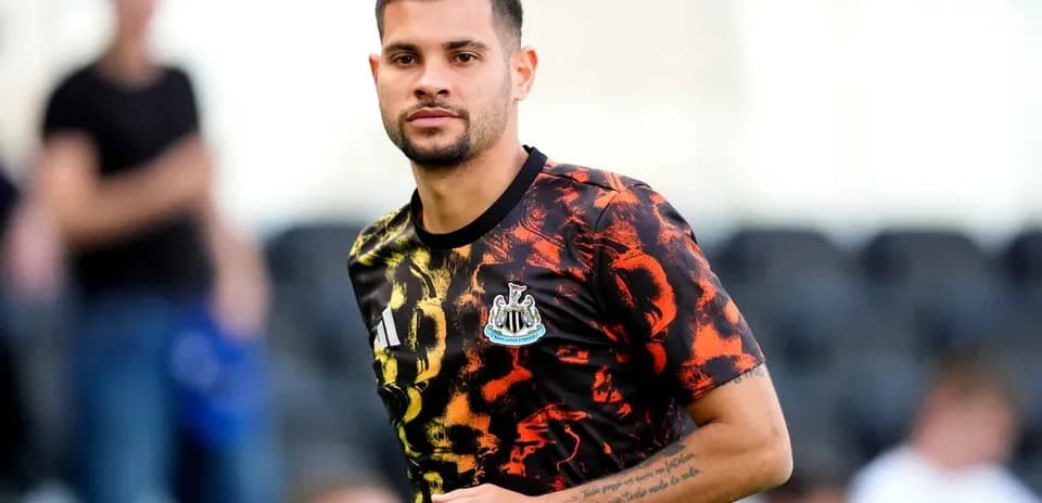 Jugador de Newcastle United en la sesión de calentamiento