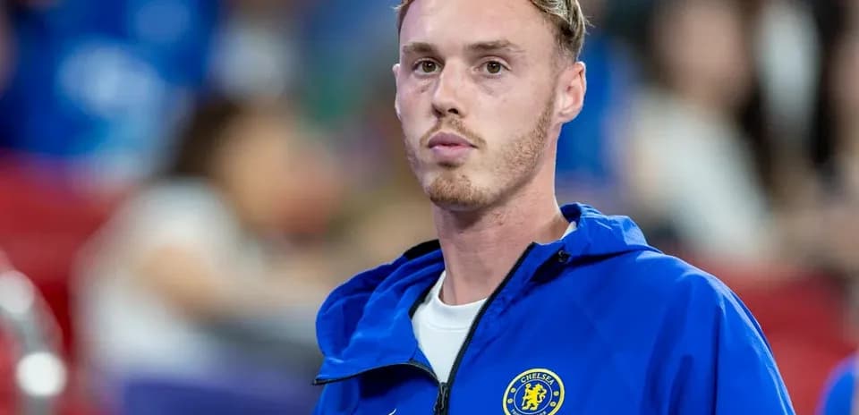 Jugador de Chelsea en la línea de banda