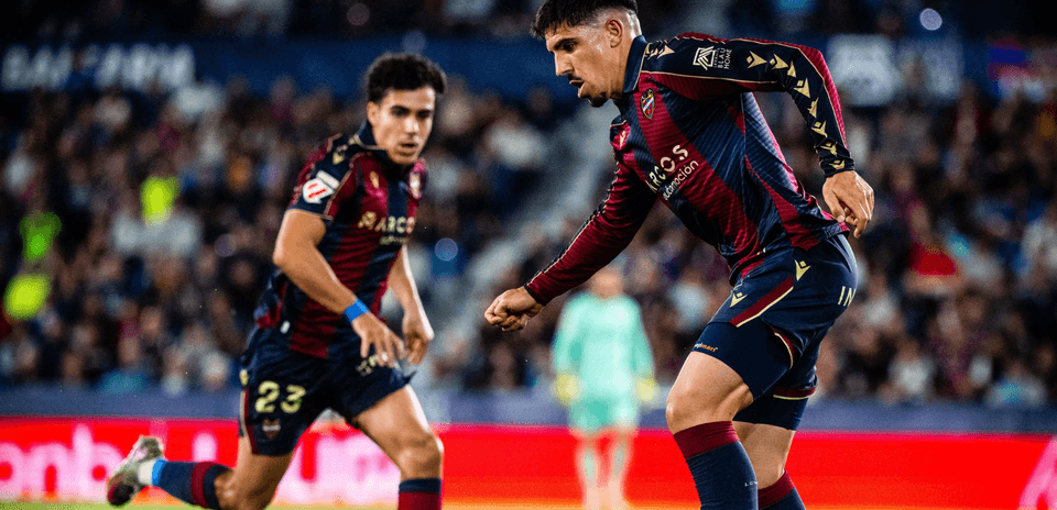 Jugadores de Levante durante un partido
