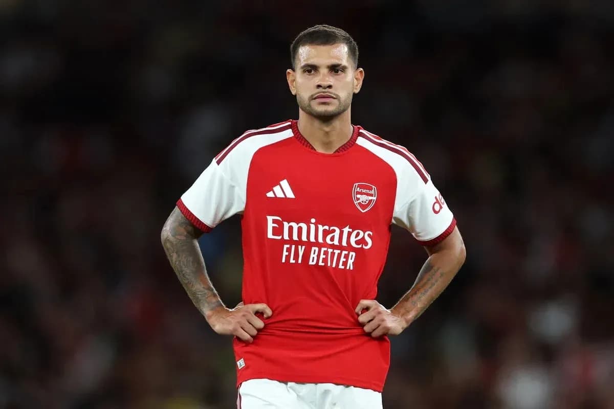 Jugador del Arsenal en el campo durante el partido