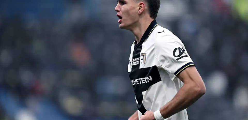 Jugador de Parma celebrando un gol