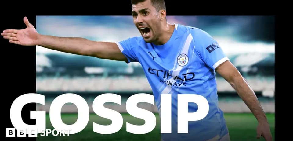 Jugador de Manchester City señalando durante un partido