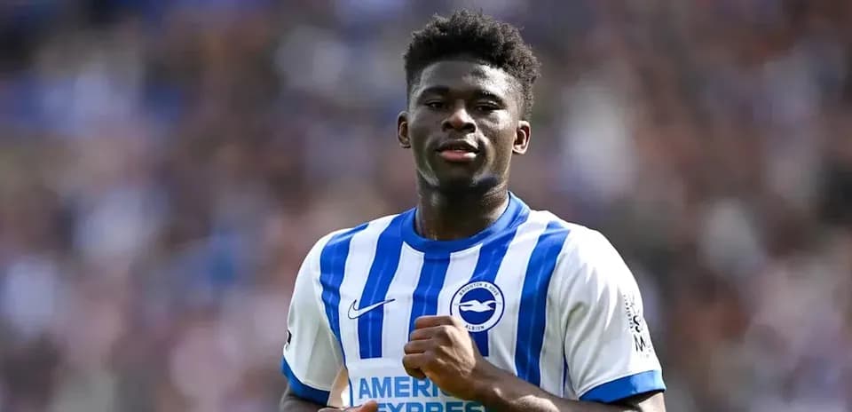 Jugador de Brighton en el campo durante partido