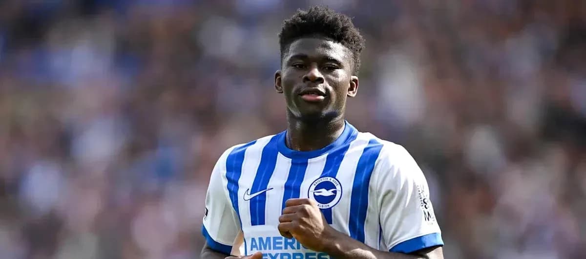 Jugador de Brighton en el campo durante partido