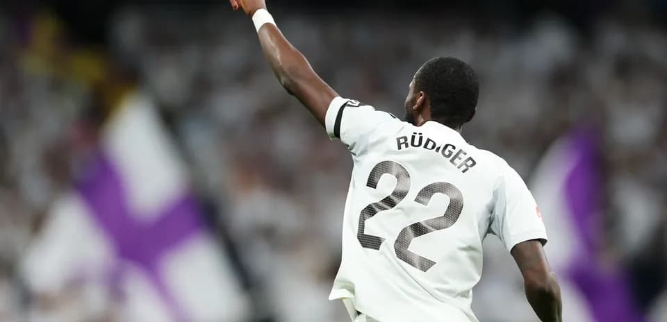 Rüdiger celebrando durante un partido de fútbol