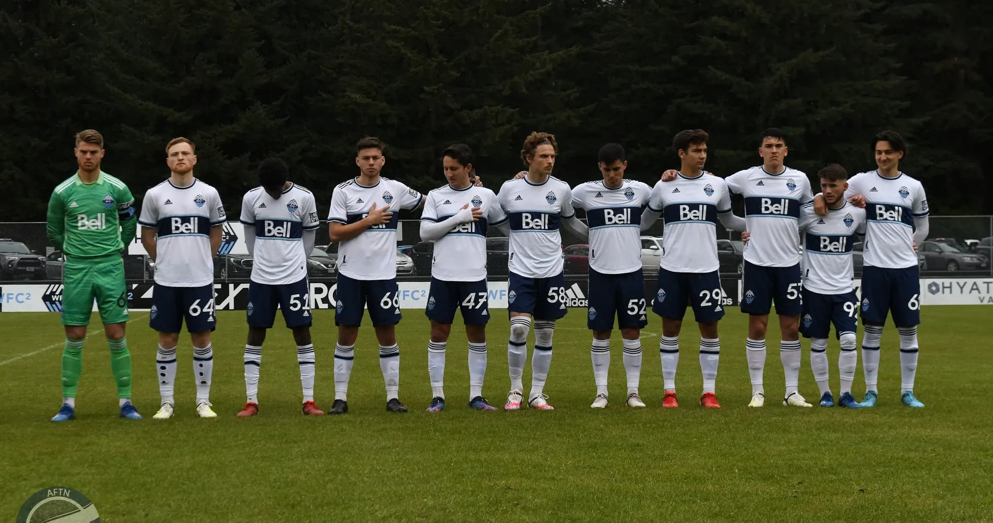 Jugadores del Vancouver Whitecaps II alineados