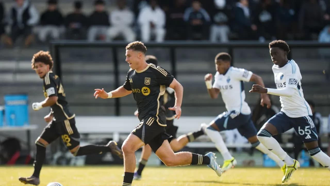 Jugador de Los Angeles FC II en acción