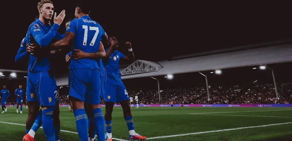 Jugadores celebrando un gol en Fulham Football Club