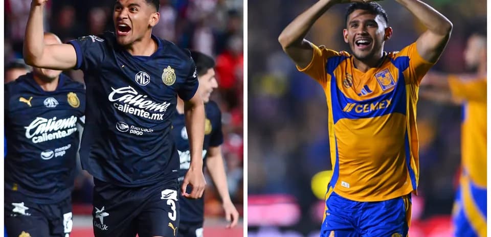 Jugadores celebrando goles en partido de fútbol