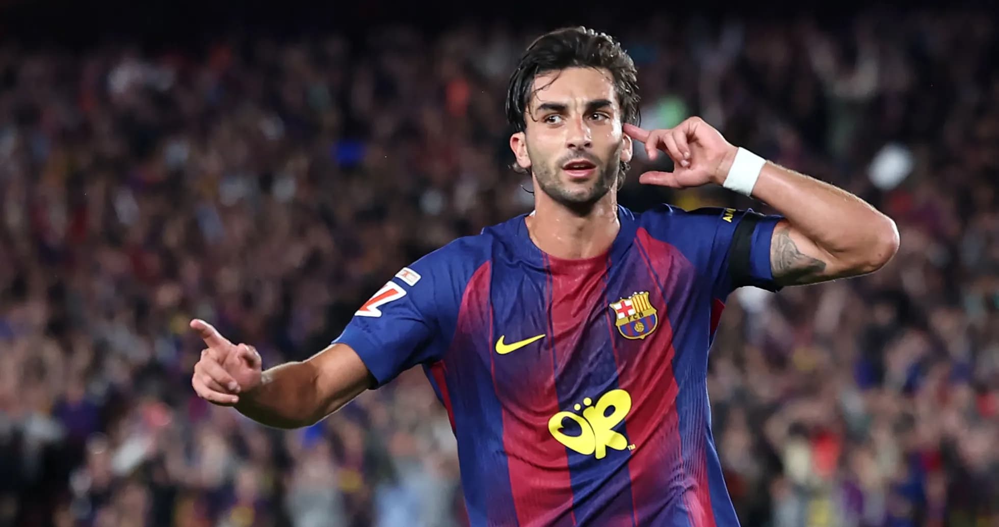 Jugador de Barcelona celebrando un gol en el estadio