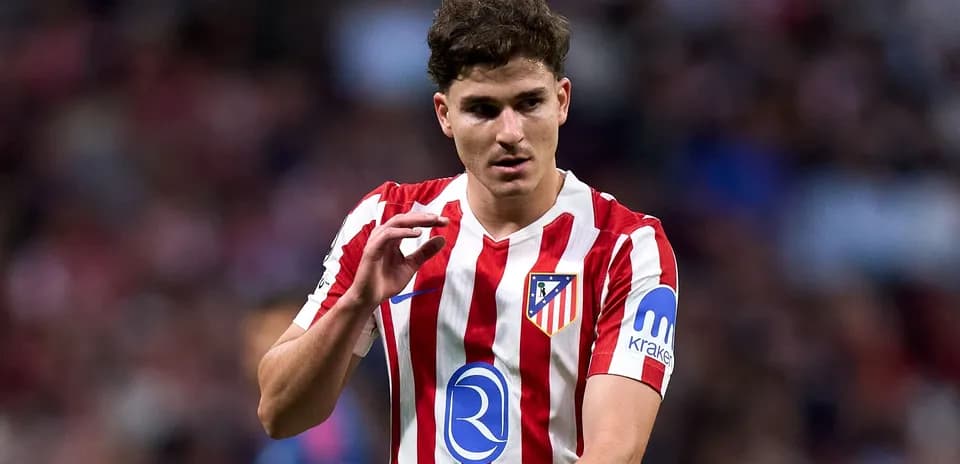 Jugador de Atlético de Madrid en acción durante el partido