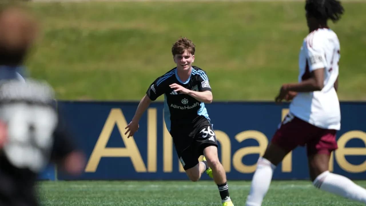 Jugador de Minnesota United II en acción
