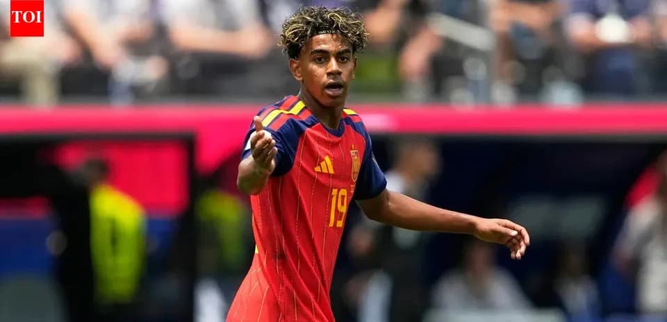 Jugador de España señalando durante el partido