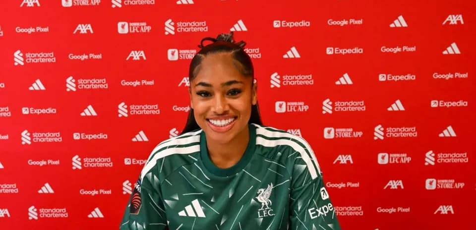 Jugadora de Liverpool en conferencia de prensa