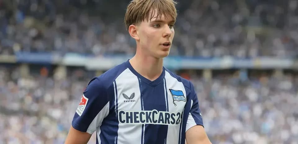 Jugador de Hertha BSC en el campo durante el partido