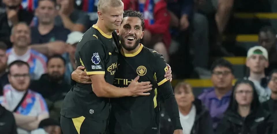 Jugadores de Manchester City celebrando un gol