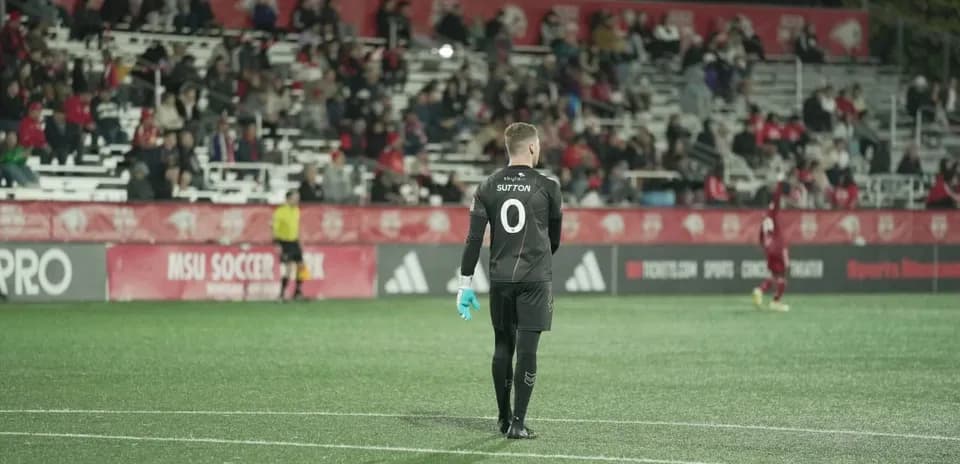 Portero de Carolina Core en partido de fútbol